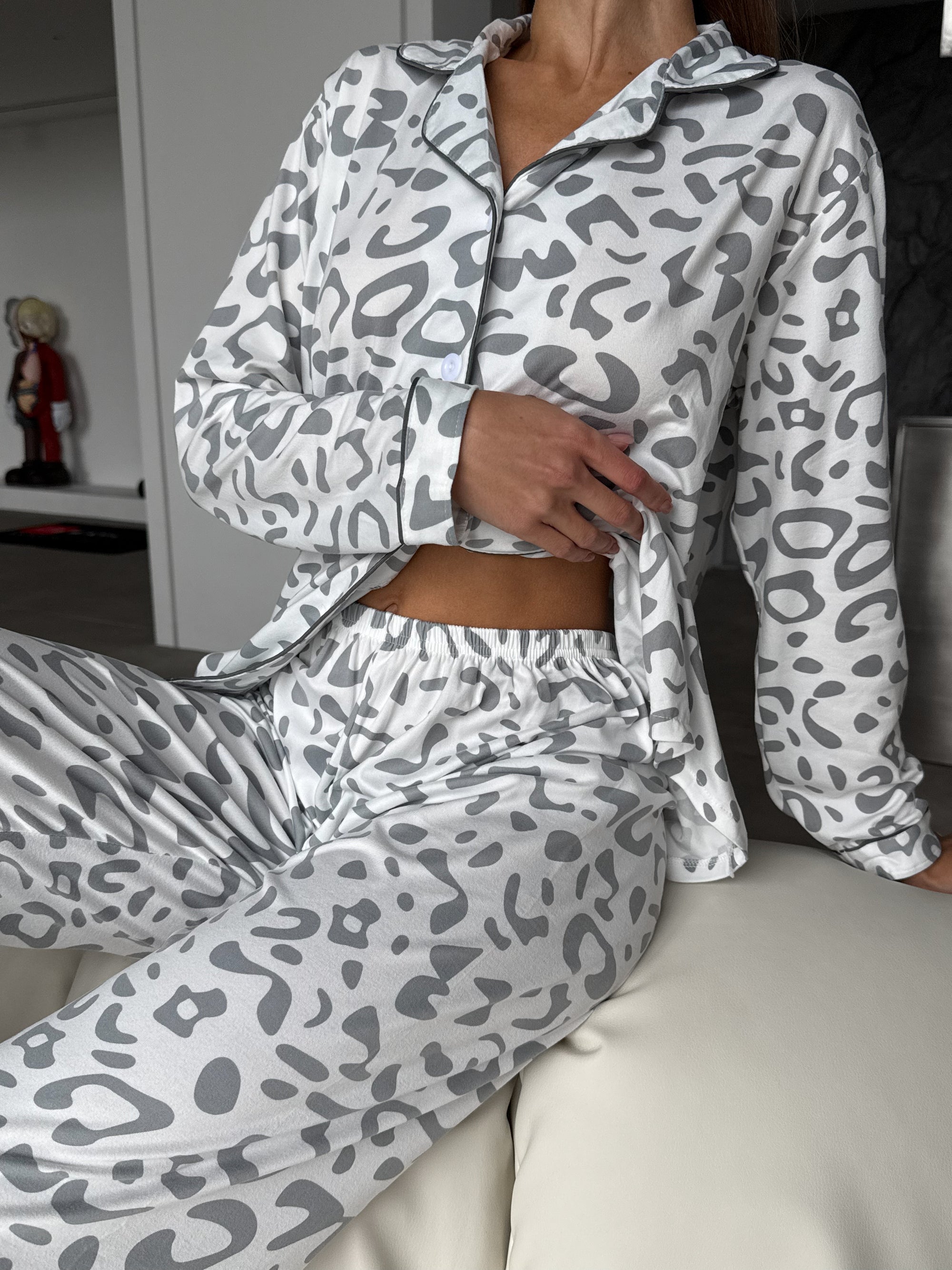 Pajama Set Gray Leopard